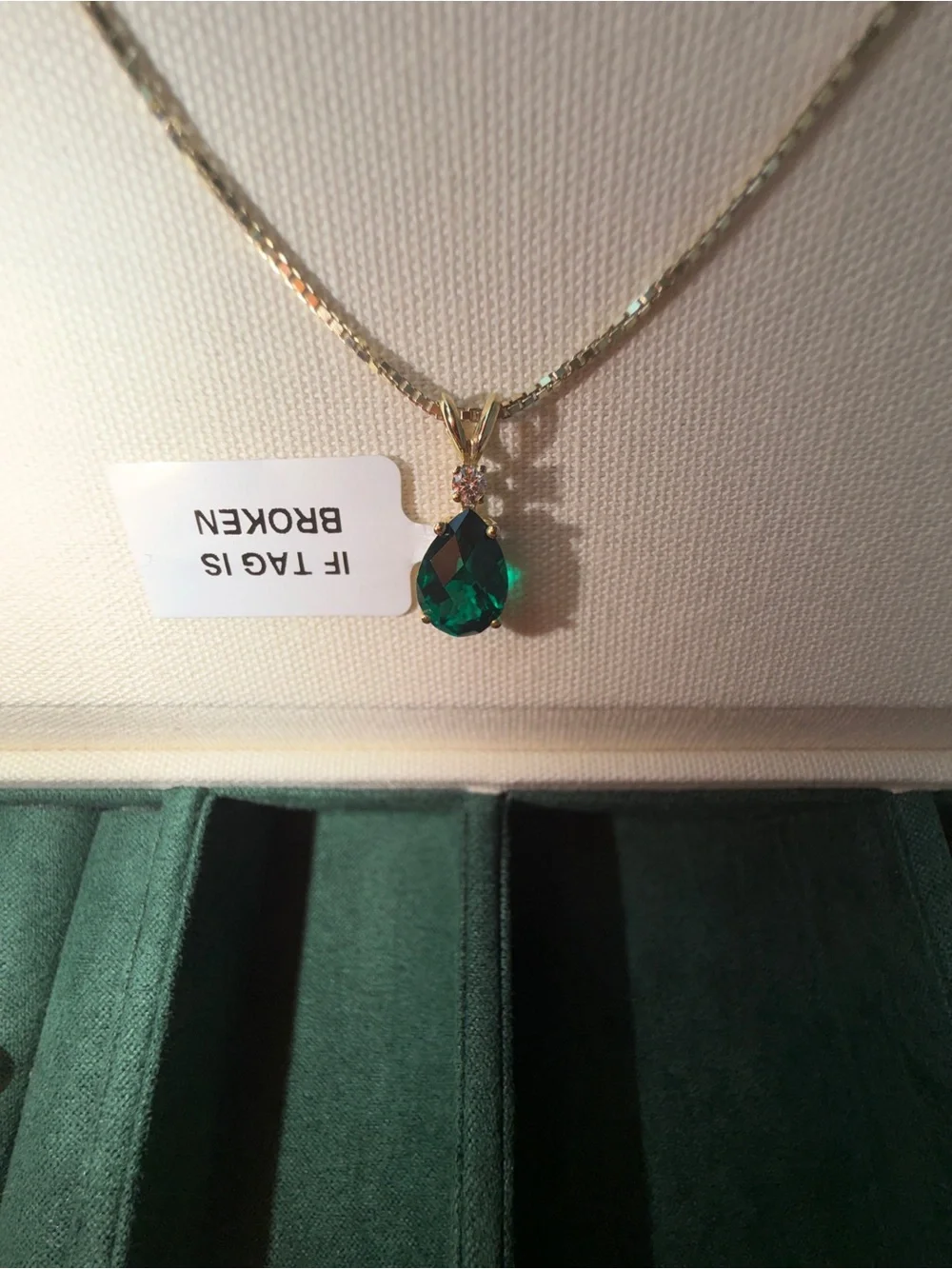 N/A gorgeous emerald